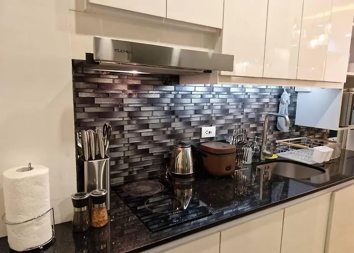 Cozy Retreat W Balcony, Netflix, 100 Mbps Internet, Pool, Near Bgc Apartamento *