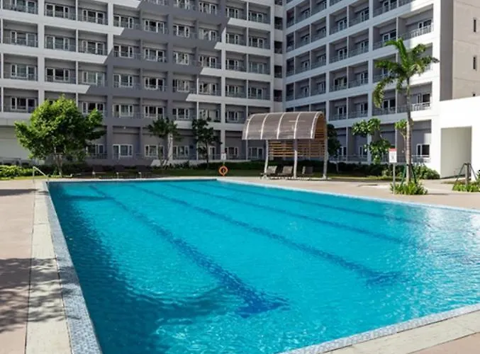 Apartamento Cozy Retreat W Balcony, Netflix, 100 Mbps Internet, Pool, Near Bgc *